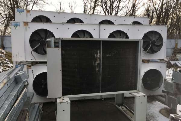 Kondenzátor LU-VE 2-4 ventilátoros termékképek