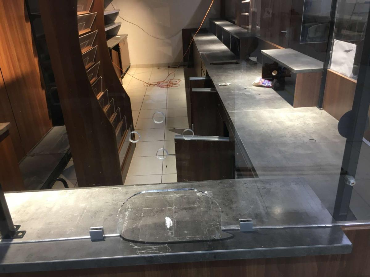 Plexi lap, " Covidplexi " 200*80*0,7 – termékfotó bal oldalról