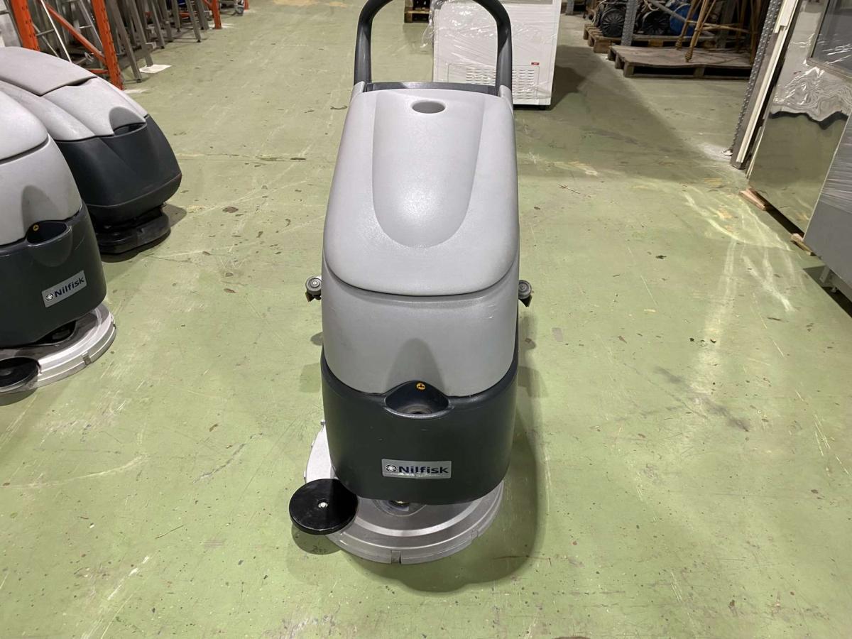 NILFISK SC450 53 B padlótisztító 50%-os akkumlátorral – termékfotó (16. kép)