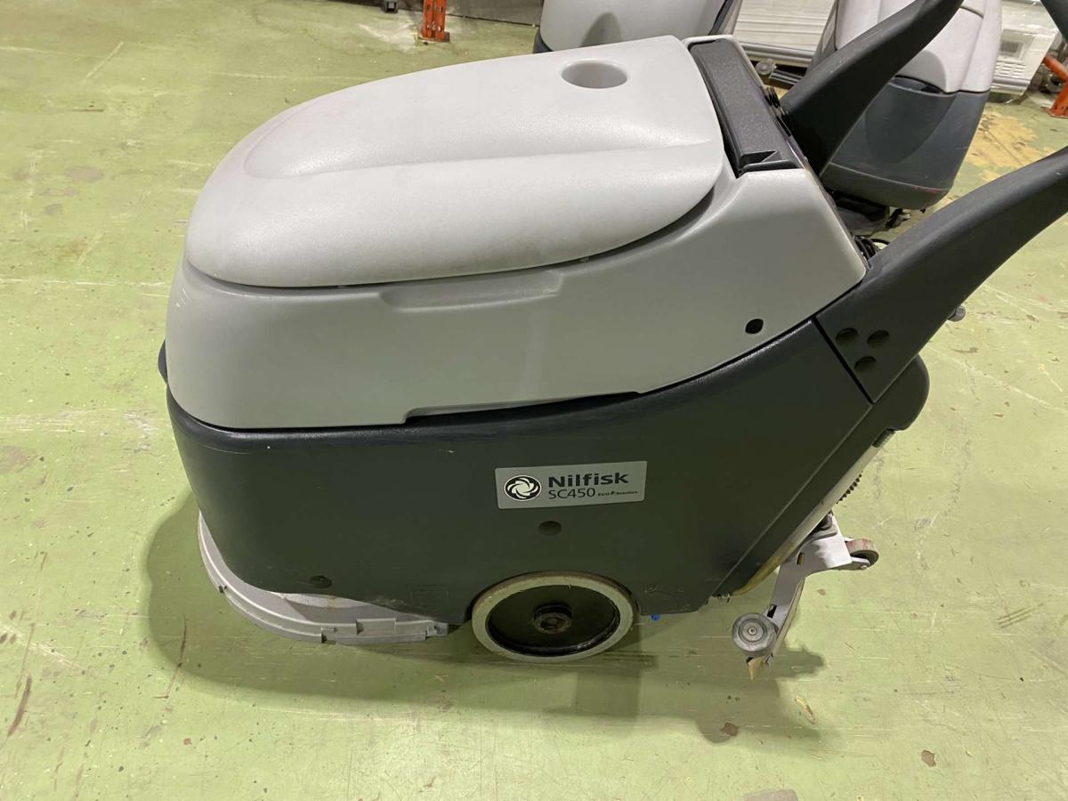 NILFISK SC450 53 B padlótisztító 50%-os akkumlátorral – termékfotó (17. kép)