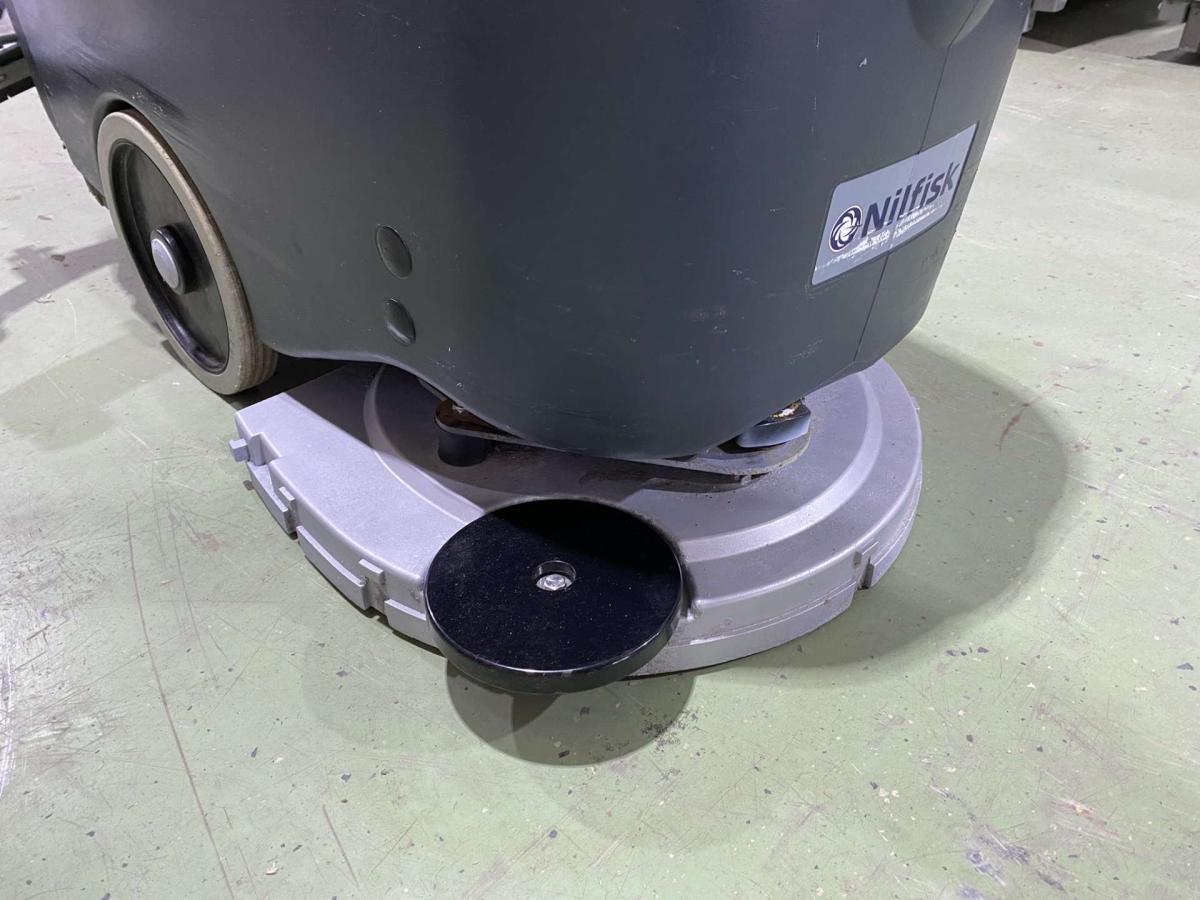 NILFISK SC450 53 B padlótisztító 50%-os akkumlátorral – termékfotó (21. kép)