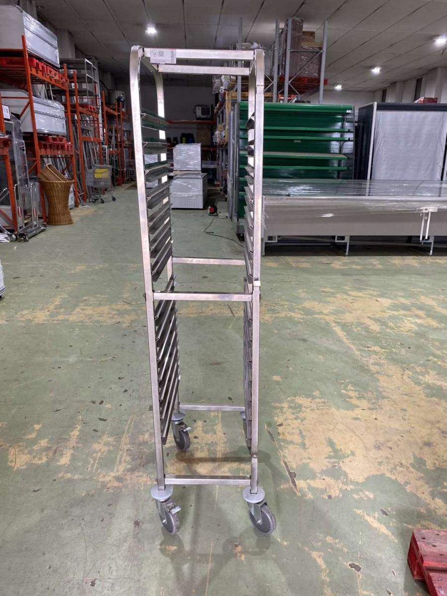 Rozsdamentes GN szállítókocsi – termékfotó hátulról