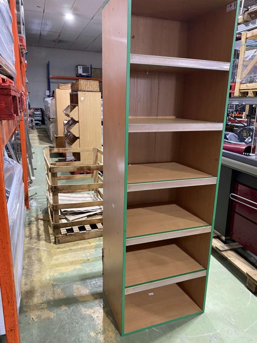 Tároló polc, egyedi oszloptakaráshoz – termékfotó bal oldalról