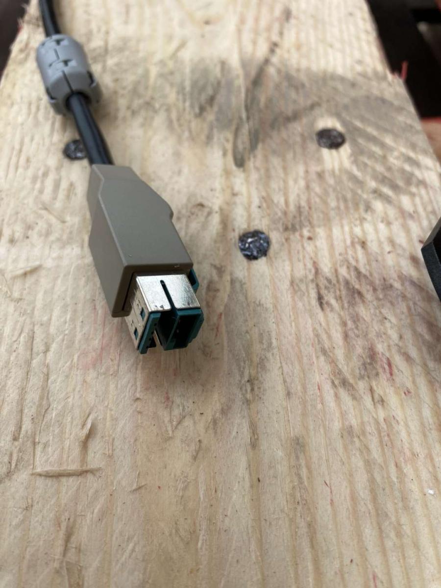 Fujitsu klienskijelző KD02906-1504 – termékfotó felülnézet