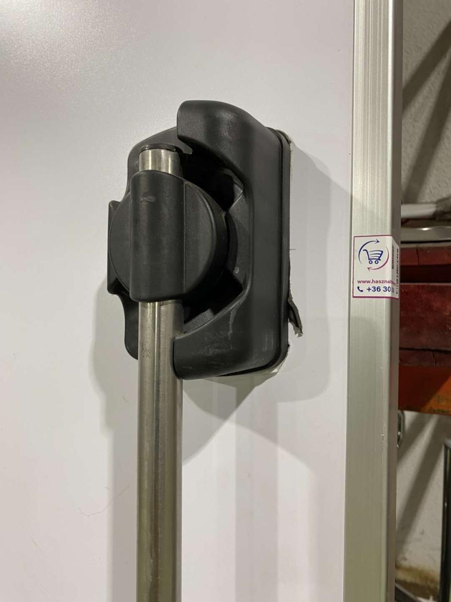 Húzó kamraajtó MIV gyártmány 200*240 – termékfotó részlet