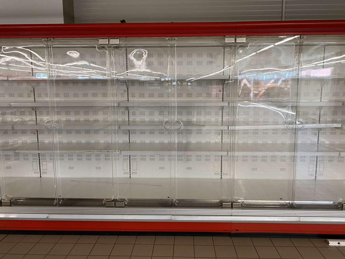 Fali ajtós hűtőregál- hűtőbútor, 10 méter – termékfotó felülnézet