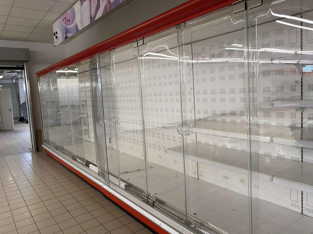 Fali ajtós hűtőregál- hűtőbútor, 10 méter – termékfotó részlet