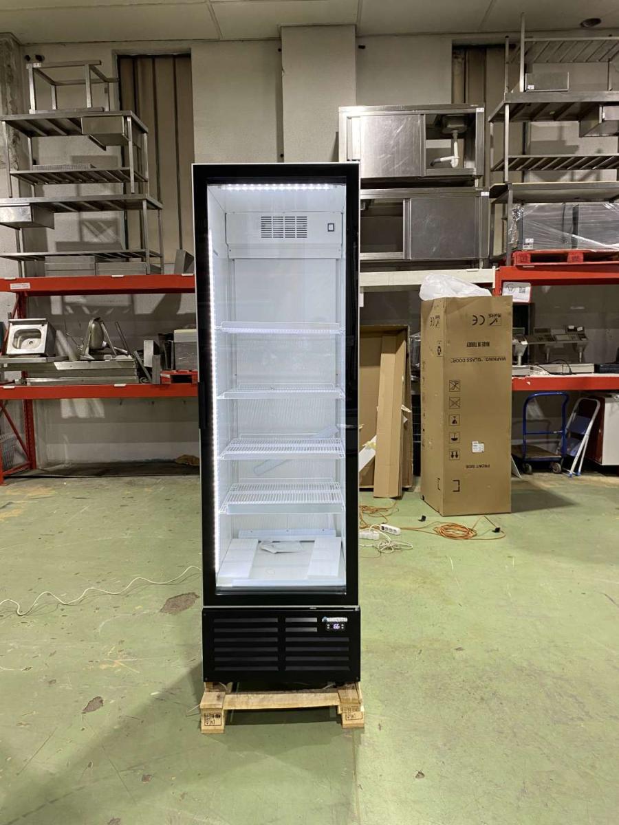 Új ECOCOLD KIWI 630 beépített aggregátoros hűtő (+) – termékfotó jobb oldalról