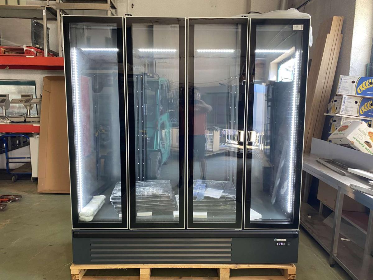 Új ECOCOLD KIWI M&amp;D1910 4D beépített aggregátoros hűtő (+) – termékfotó jobb oldalról