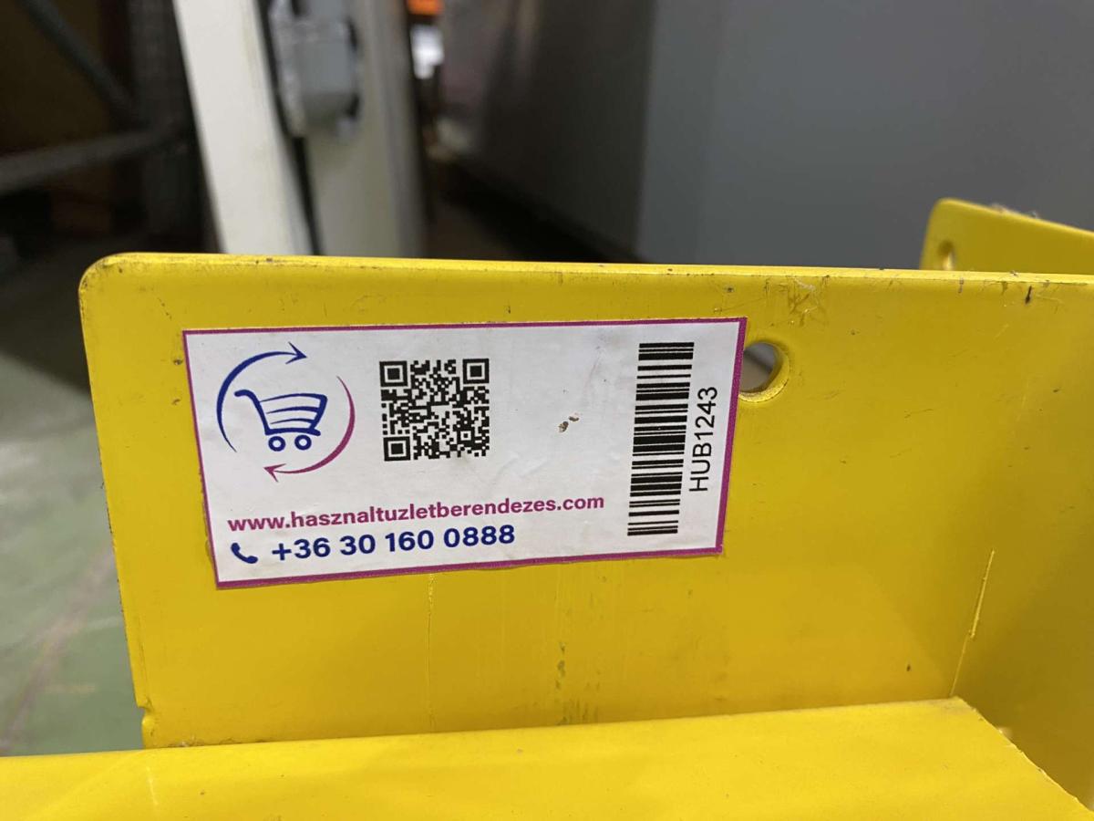 Ütköző sín, tartóbakkal – termékfotó jobb oldalról