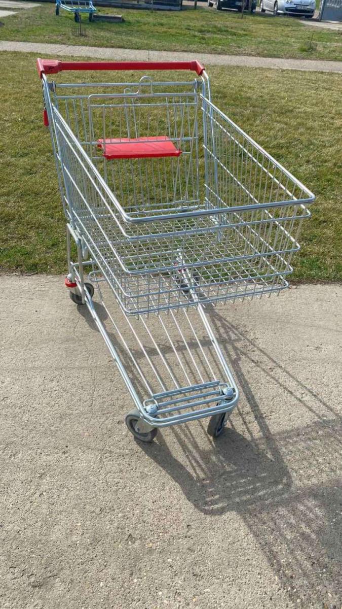 Wanzl D155 RC bevásárlókocsi felújított – termékfotó jobb oldalról