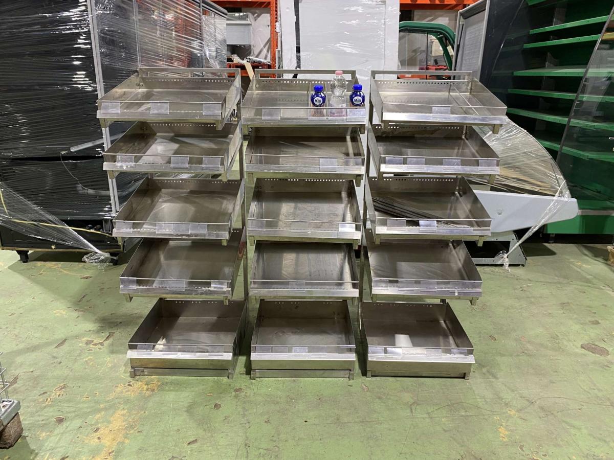 Rozsdamentes italos állvány – termékfotó elölnézet