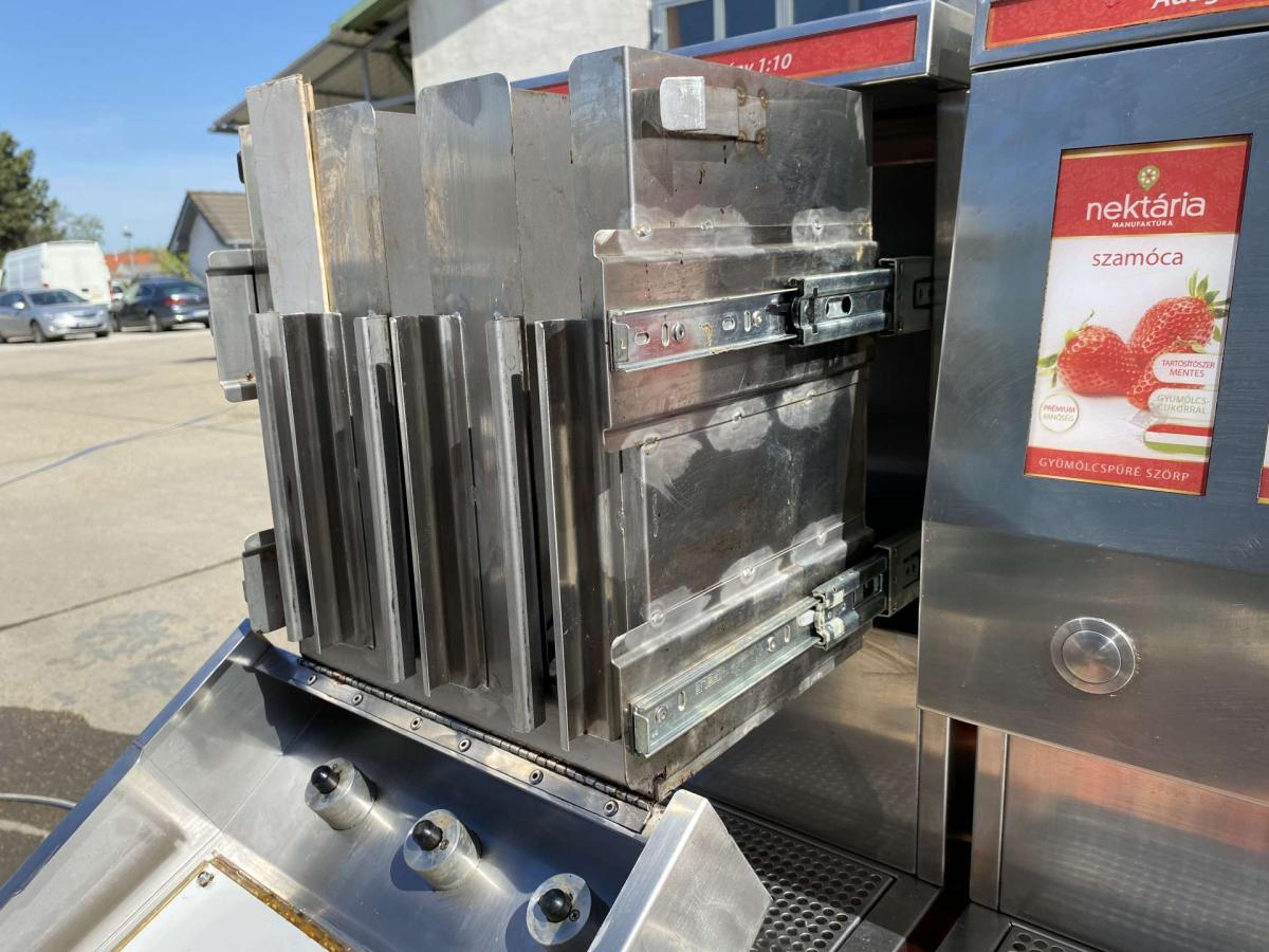 Szörpadagoló berendezés bag in box – termékfotó felülnézet