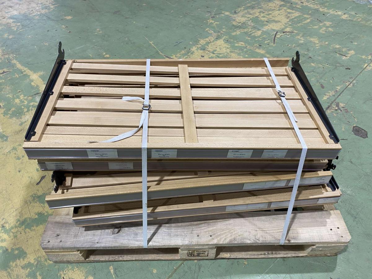 Kenyeres rácspolc 100*47 – termékfotó hátulról