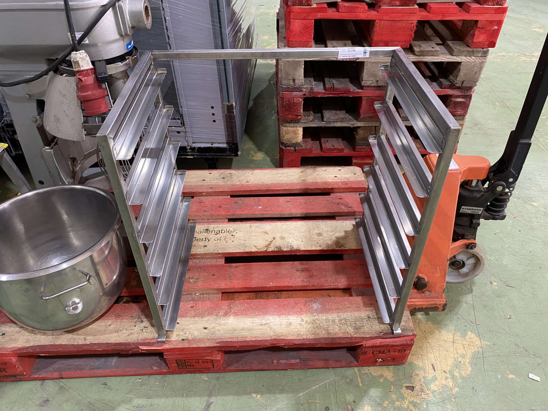 Rozsdamentes tálcatartó állvány 65*43*61