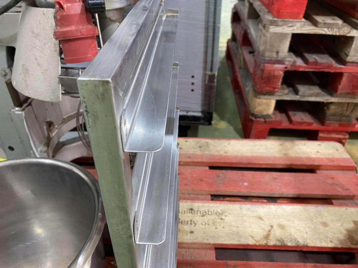 Rozsdamentes tálcatartó állvány 65*43*61 – termékfotó bal oldalról