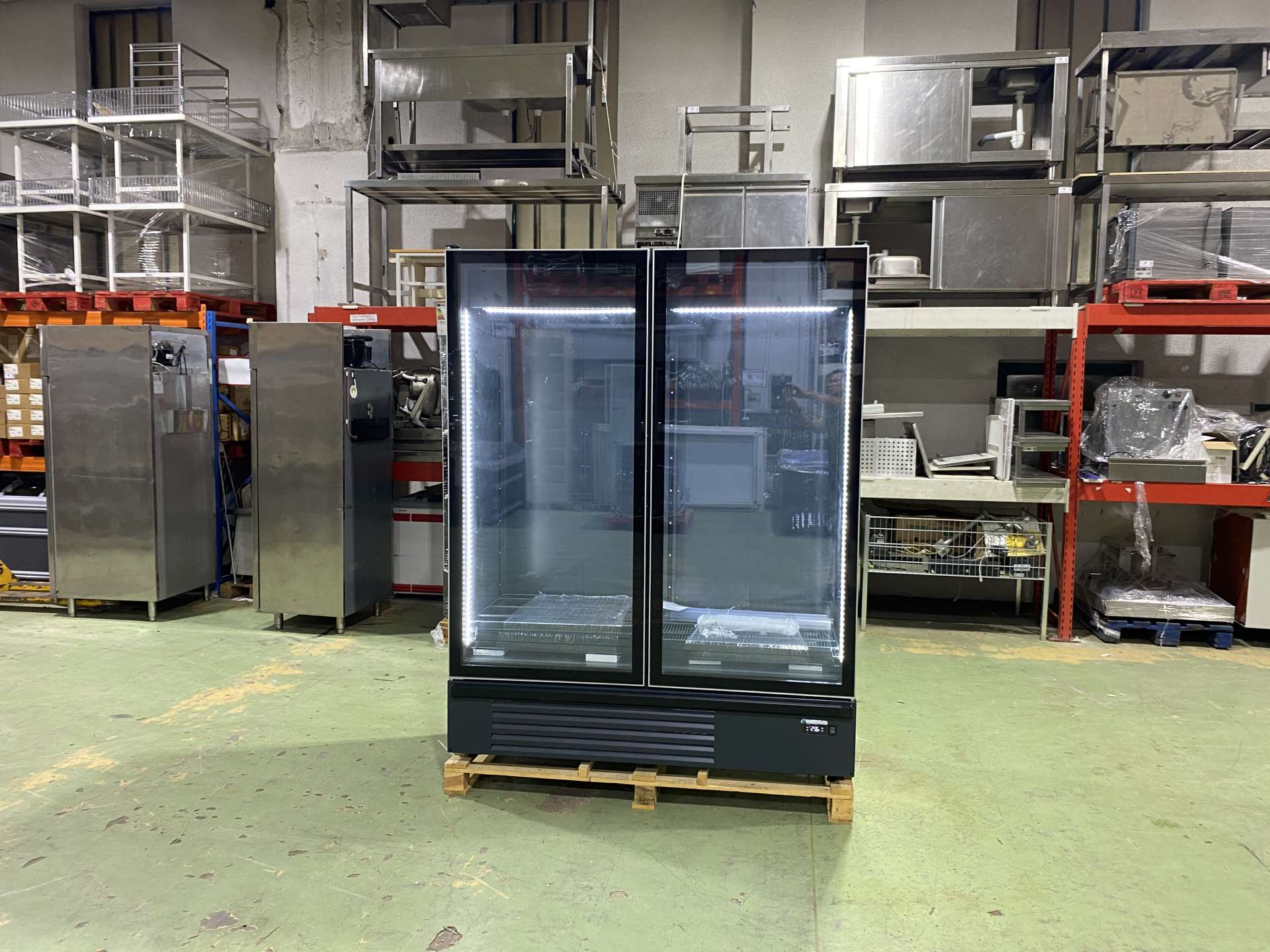 Új ECOCOLD KIWI 1620 2D beépített aggregátoros hűtő (+)