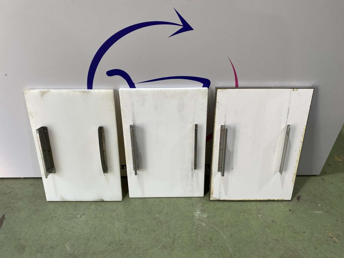 Csemegepultra helyezhető mérlegtartó, vagy szeletelőgép tartó – termékfotó hátulról