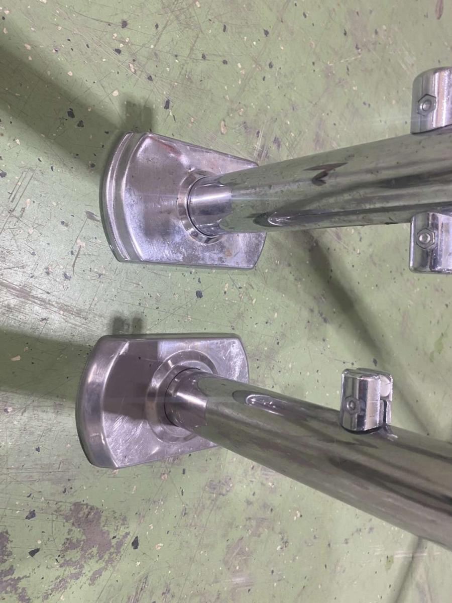 Wanzl CR oszlop – termékfotó jobb oldalról