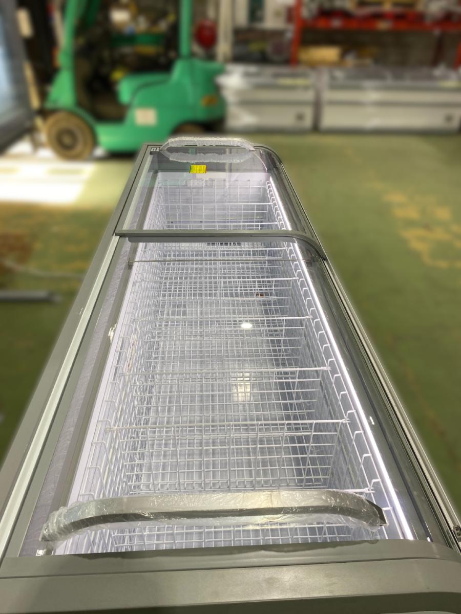 Új fagyasztóláda FV Hiron 250 – termékfotó bal oldalról