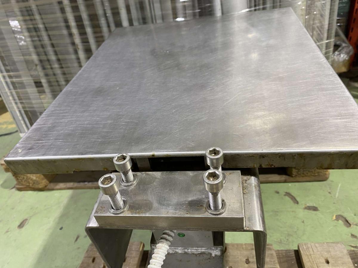 Összecsukható fali mérleg, mázsa rozsdamentes – termékfotó alulnézet