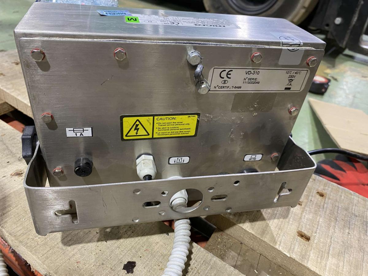 Összecsukható fali mérleg, mázsa rozsdamentes – termékfotó 45° nézet