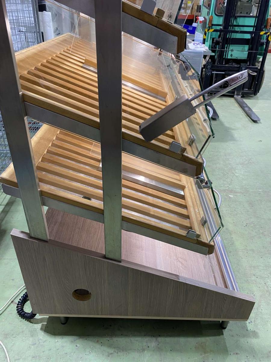 Pékárus állvány, önkiszolgáló, leheletvédős 125*93,5*172 – termékfotó 45° nézet