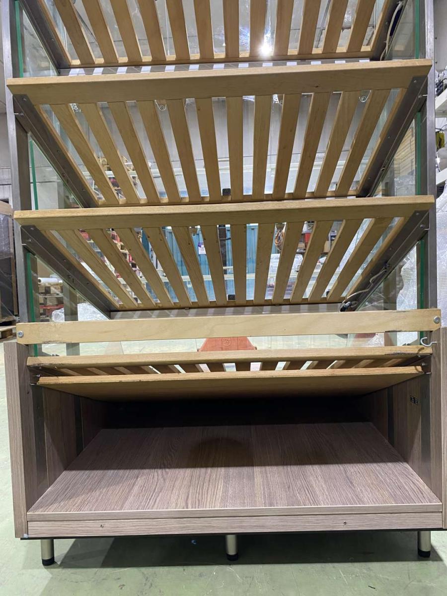 Pékárus állvány, önkiszolgáló, leheletvédős 105*93,5*180 – termékfotó részlet