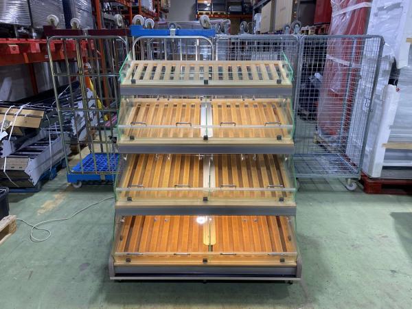 Pékárus állvány, önkiszolgáló, leheletvédős 125*93,5*152