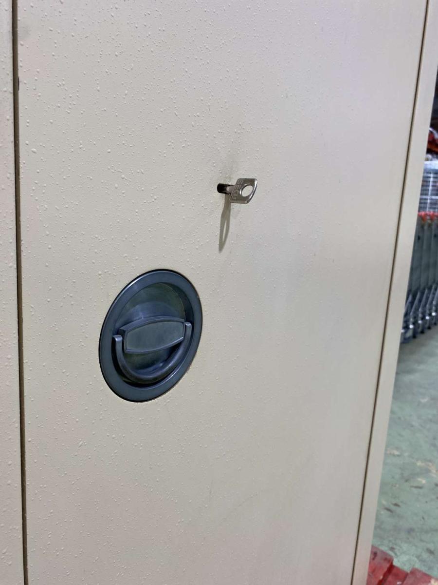 BOVAS biztonsági irat,- és értéktároló szekrény – termékfotó hátulról