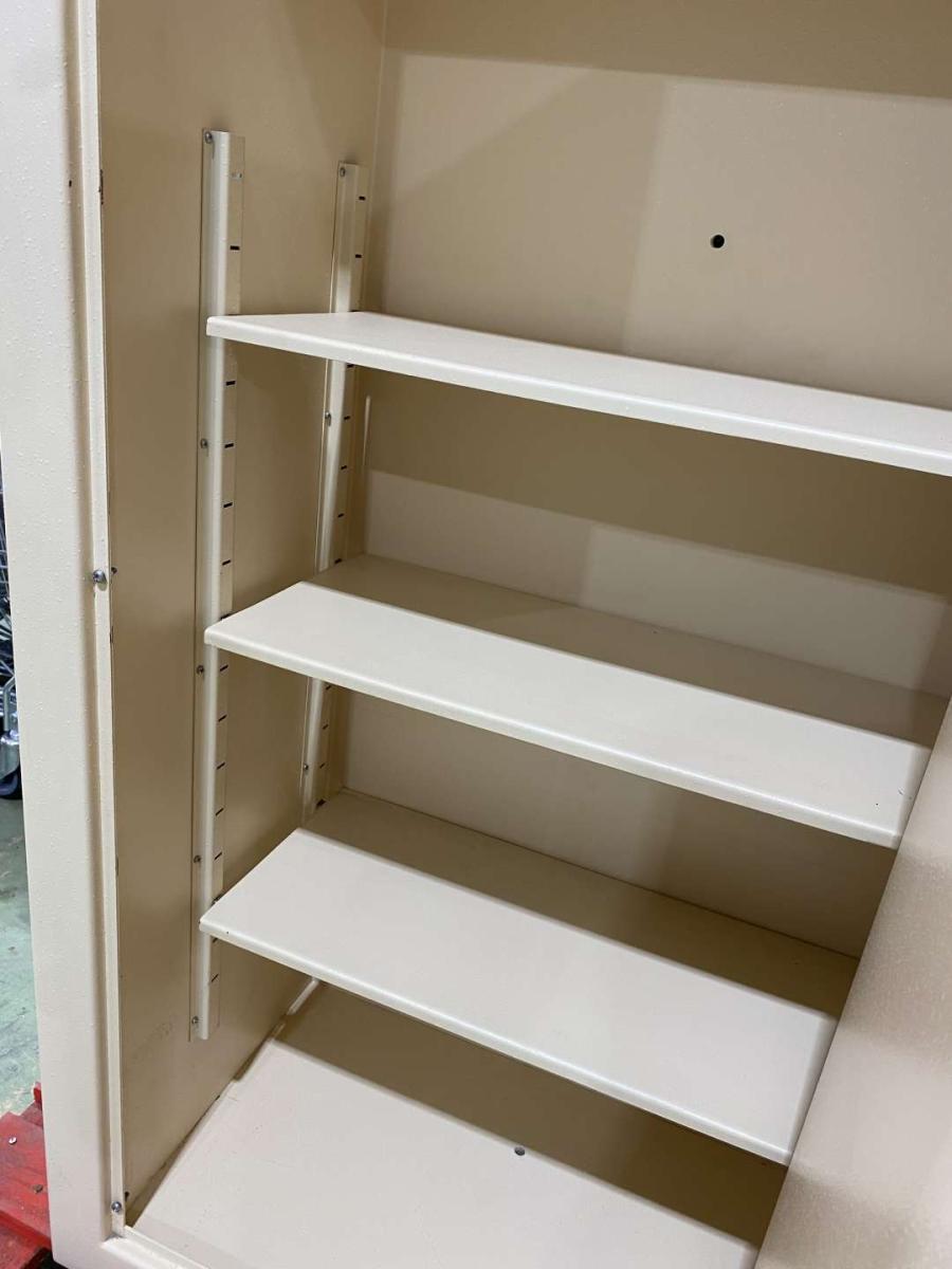 BOVAS biztonsági irat,- és értéktároló szekrény – termékfotó 45° nézet