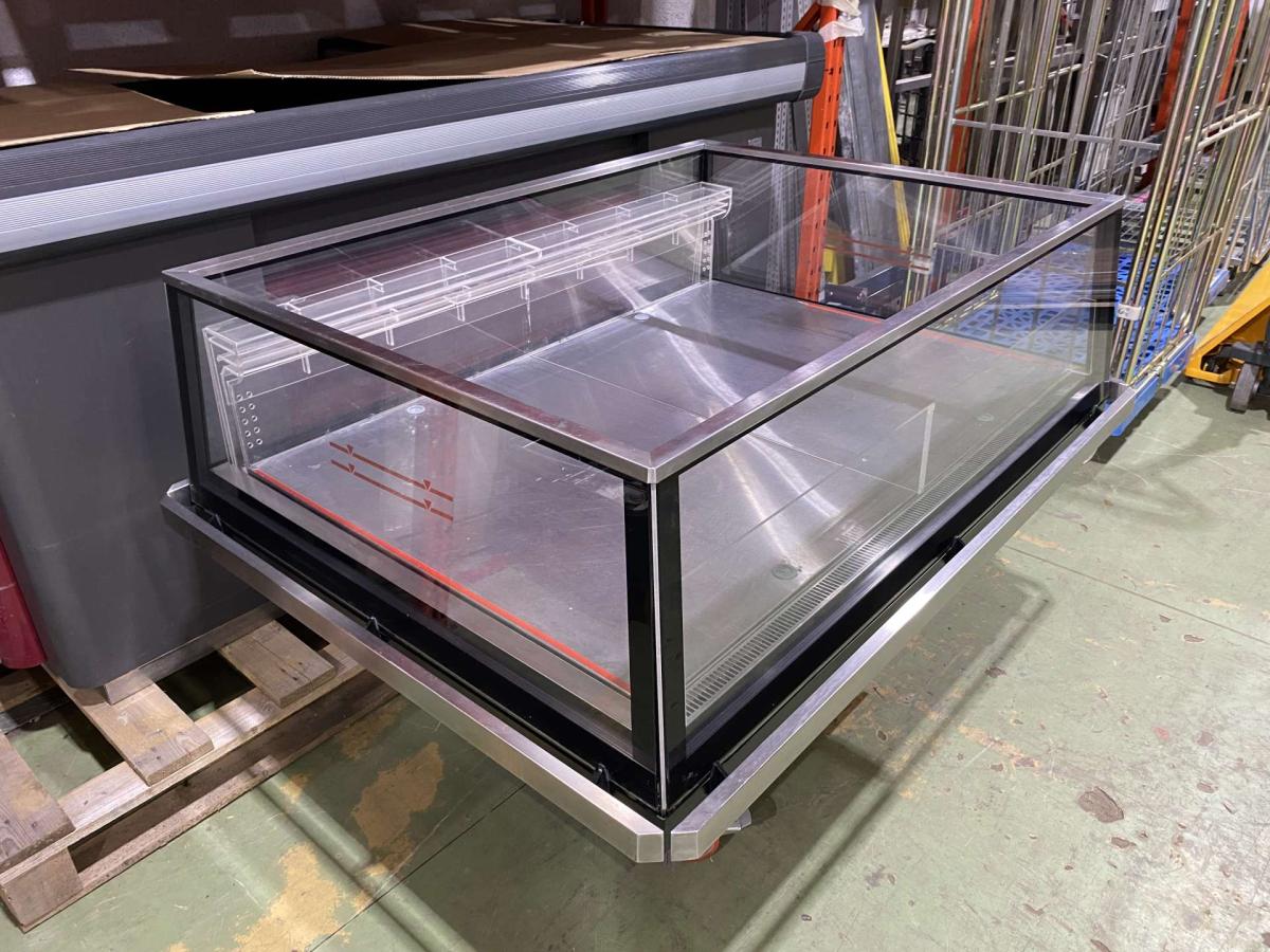 MODERN EXPO Promóciós hűtősziget 138*106 (120*80) – termékfotó hátulról