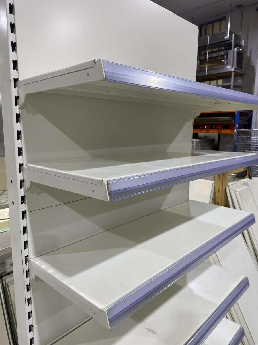 Tegometall polcrendszer, faliregál falipolc – termékfotó alulnézet