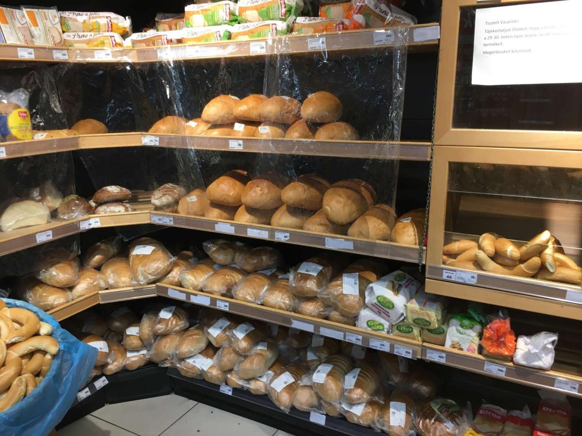 Kenyeres rácspolc, több méretben – termékfotó jobb oldalról