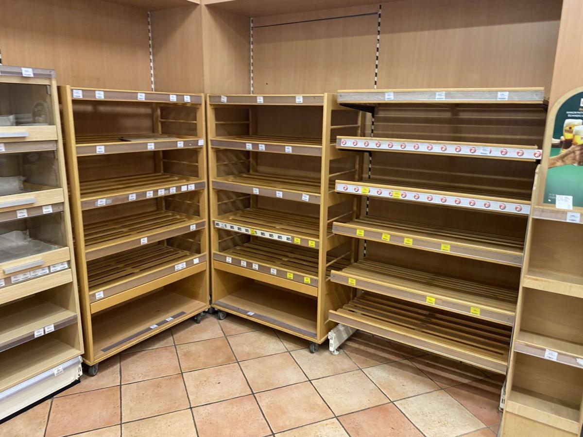 Kenyeres rácspolc, több méretben – termékfotó bal oldalról