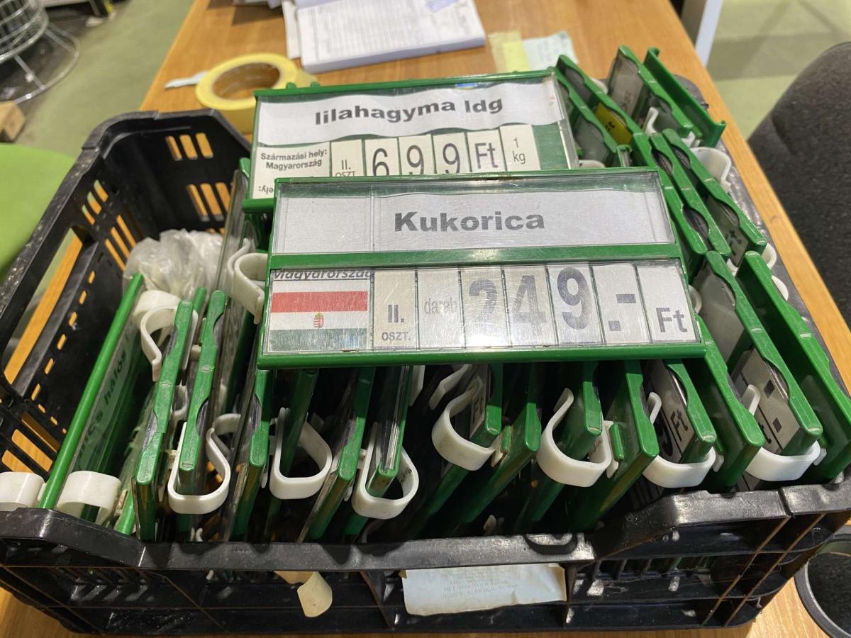 Zöldséges árkazetta zöld – termékfotó jobb oldalról