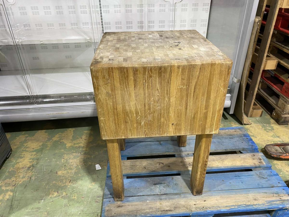 Hústőke, rakott tölgy – termékfotó bal oldalról