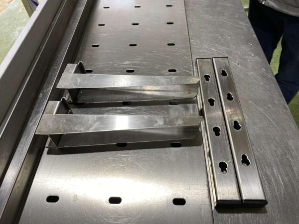 Rozsdamentes csepegtető polc 100*30