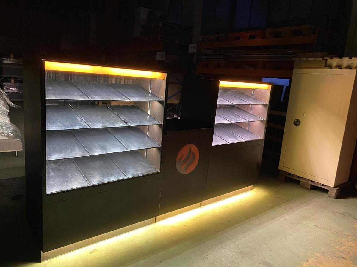 Finompékárus kiszolgálópult – termékfotó elölnézet