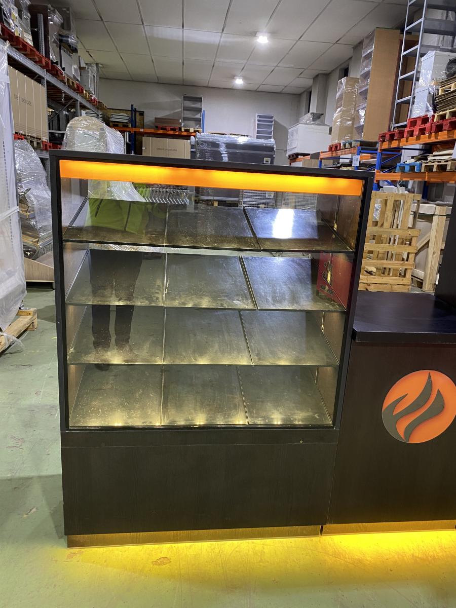 Finompékárus kiszolgálópult – termékfotó felülnézet