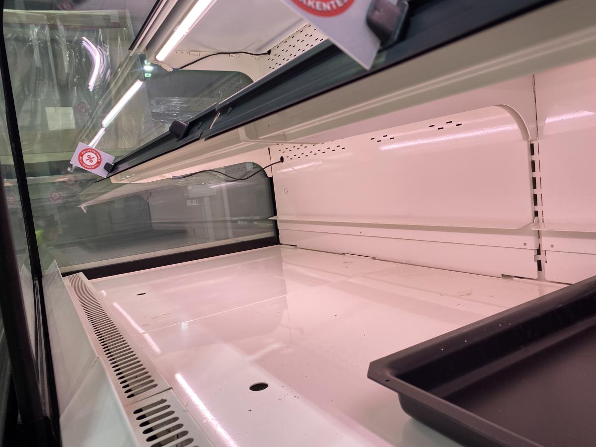 AHT Lisboa falihűtő 210 LED – termékfotó bal oldalról