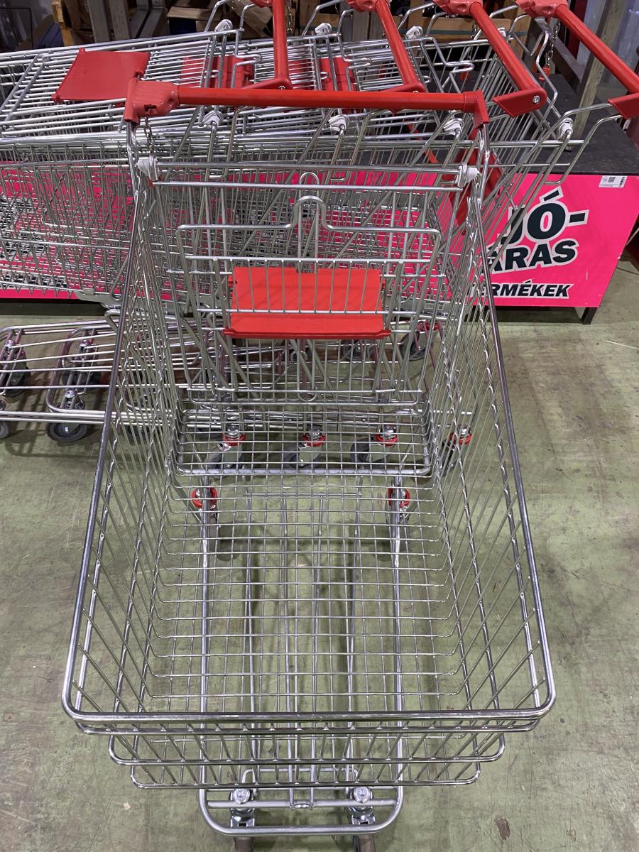 Felújított Wanzl D130RC bevásárlókocsi szürke műanyagokkal – termékfotó jobb oldalról