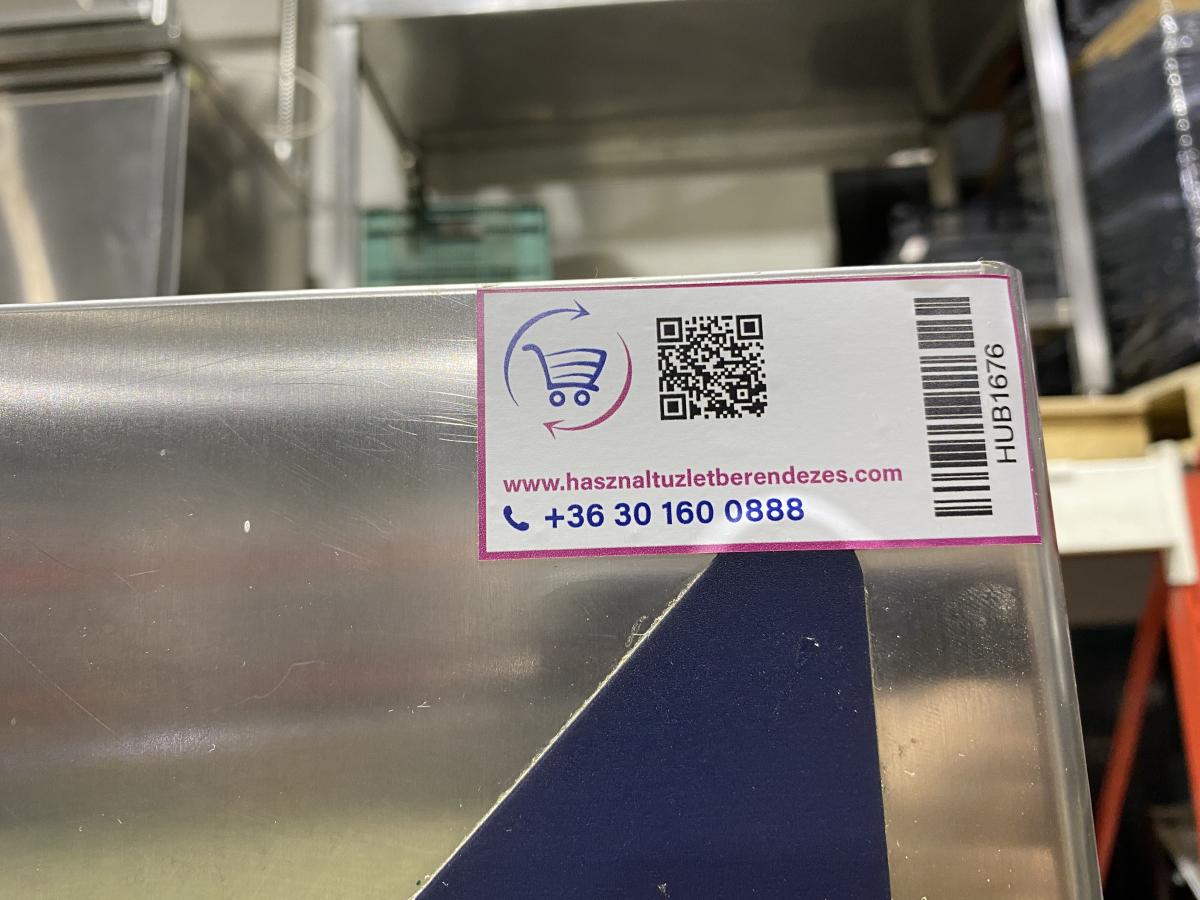 Rozsdamentes hűtőszekrény 700 L – termékfotó hátulról