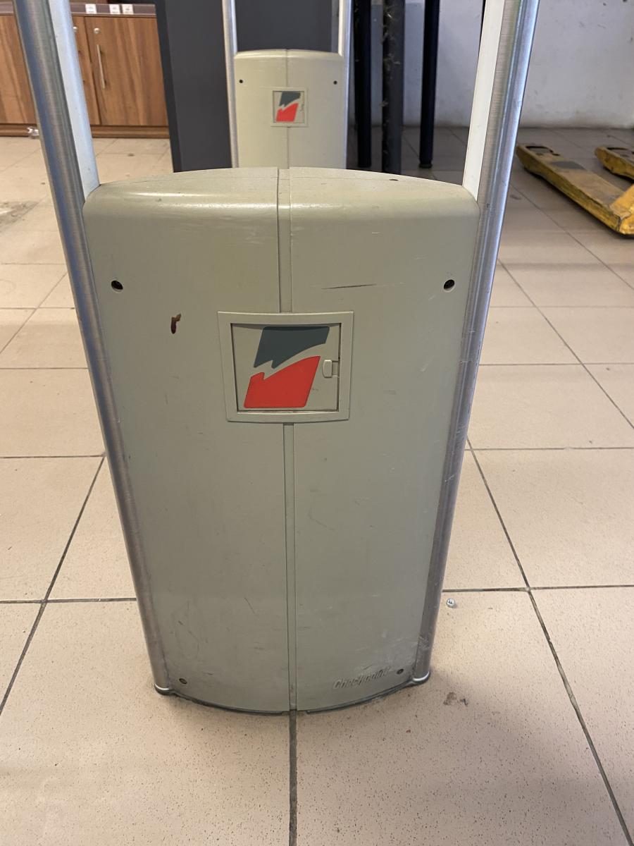 Áruvédelmi kapu Checkpoint Liberty QX – termékfotó hátulról