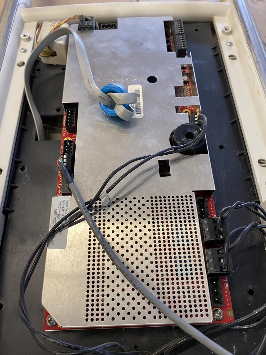 Áruvédelmi kapu Checkpoint Liberty QX – termékfotó alulnézet