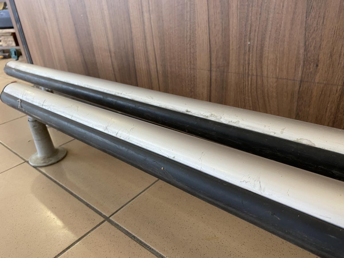 Wanzl gumis bevásárlókocsi ütköző – termékfotó hátulról