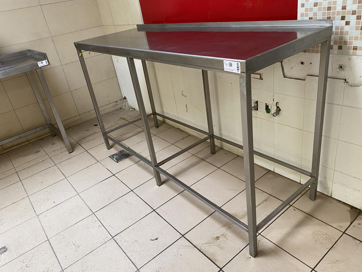 Rozsdamentes munkaasztal 175*60 – termékfotó bal oldalról