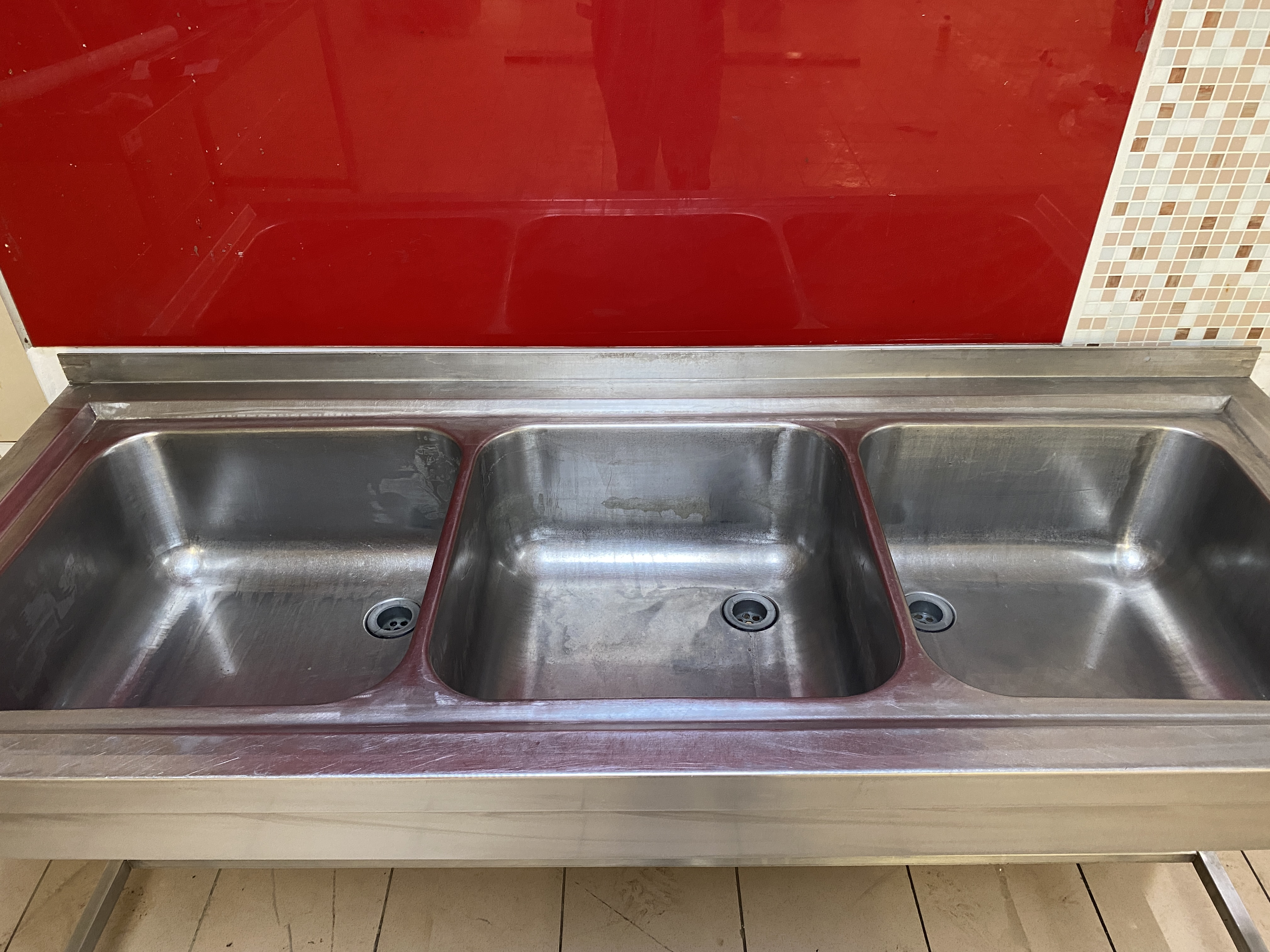 Rozsdamentes 3 medencés mosogató