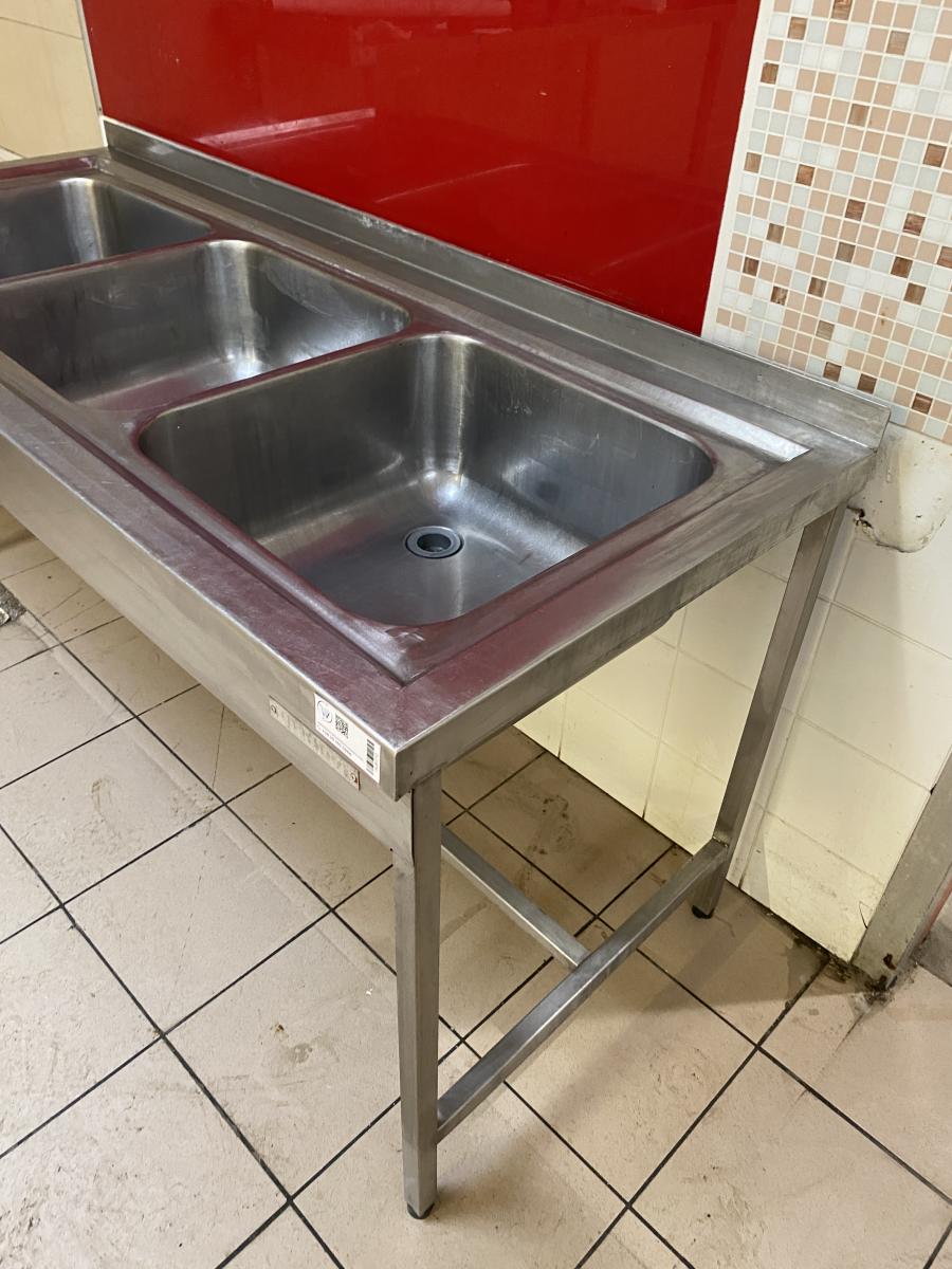 Rozsdamentes 3 medencés mosogató – termékfotó bal oldalról