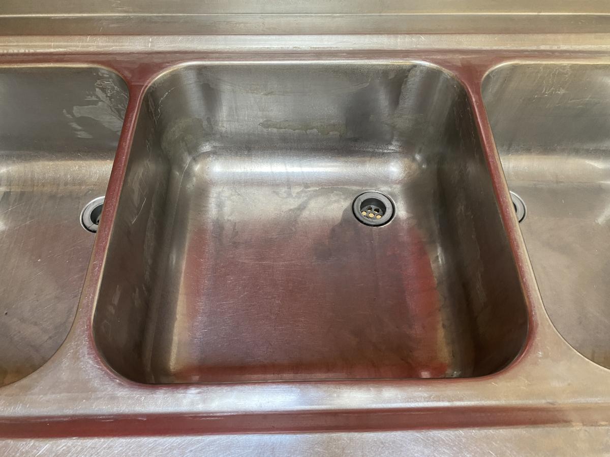 Rozsdamentes 3 medencés mosogató – termékfotó felülnézet